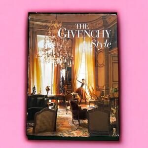 The Givenchy Style Mohrt, Francoise 1998 English Vendome Press Dustjacket